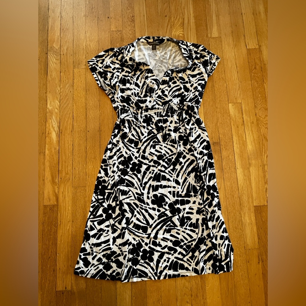 Tommy Bahama Black and White Patterned Dress fitted waist Medium
